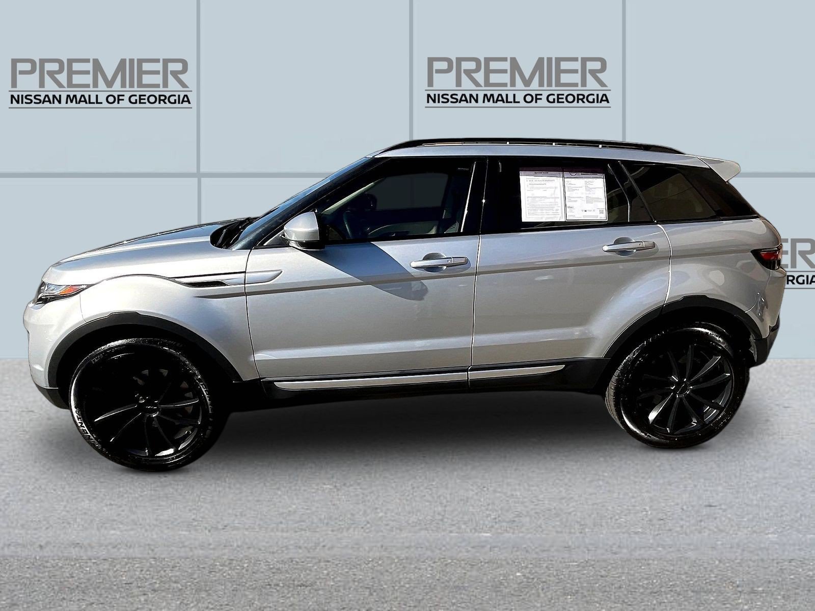 Used 2017 Land Rover Range Rover Evoque HSE AWD/4WD image 4