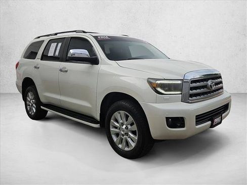 Used 2016 Toyota Sequoia Platinum AWD/4WD image 3