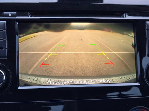 Used 2021 Nissan Rogue Sport S FWD image 30