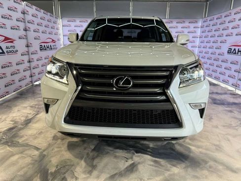 Used 2017 Lexus GX 460 image 3