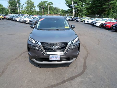 Used 2023 Nissan Rogue S AWD/4WD image 3