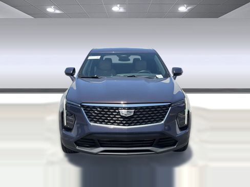 Certified 2024 Cadillac XT4 Luxury FWD image 5