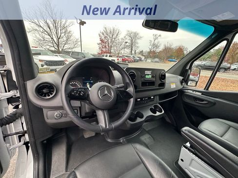Used 2025 Mercedes-Benz Sprinter 2500 image 12