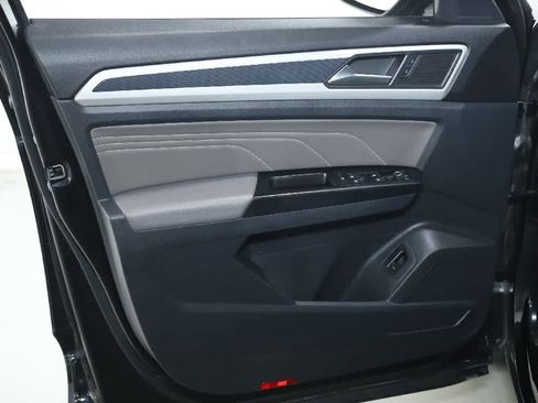 Certified 2021 Volkswagen Atlas Cross Sport SEL image 16