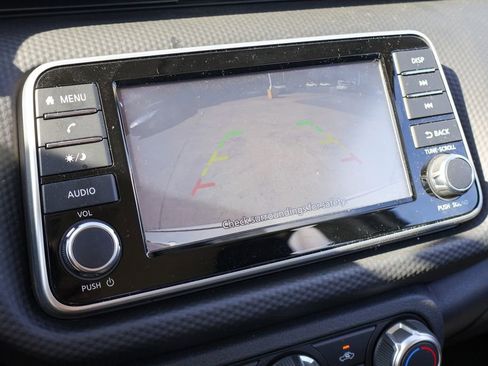 Certified 2025 Nissan Kicks Play S image 4