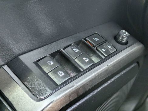 Used 2021 Toyota Tacoma TRD Off-Road w/ Technology Package AWD/4WD image 22