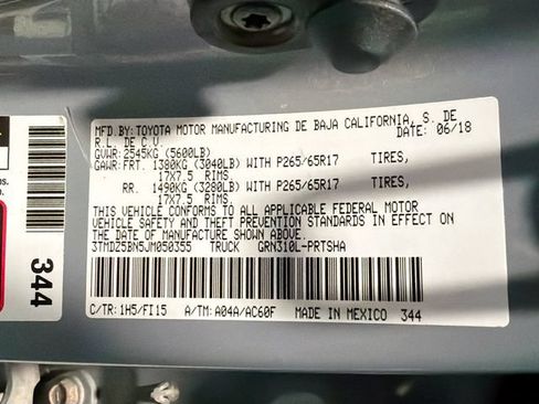 Used 2018 Toyota Tacoma TRD Sport AWD/4WD image 15