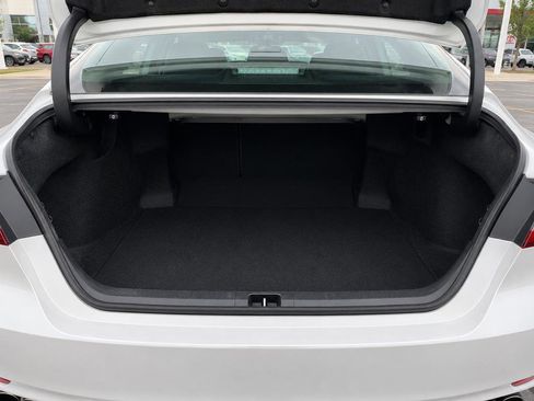 Used 2023 Toyota Camry SE FWD image 10