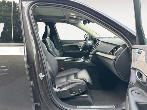 Used 2024 Volvo XC90 B6 Ultimate image 15