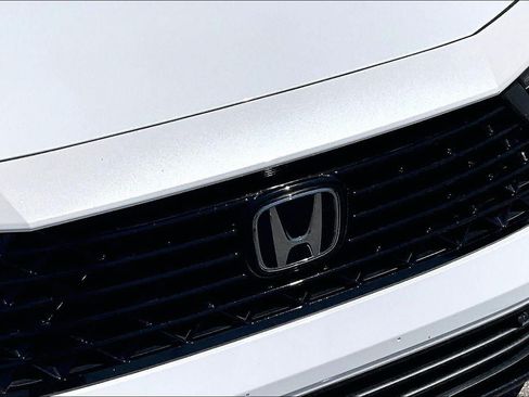 Used 2023 Honda Accord Touring image 29
