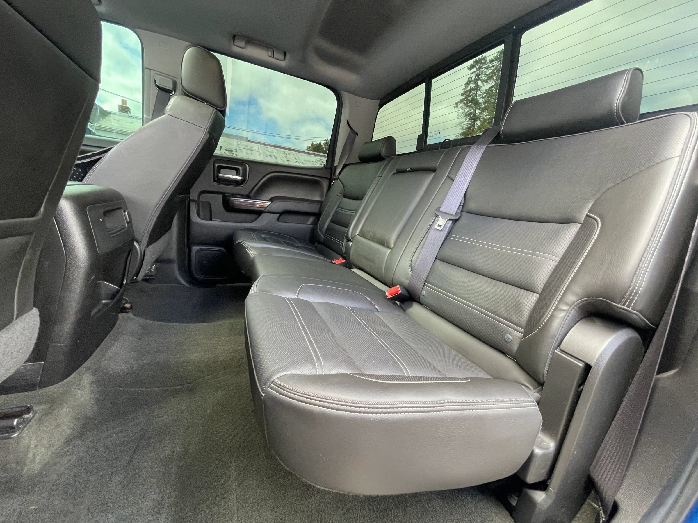 Used 2016 GMC Sierra 2500 Denali w/ Duramax Plus Package AWD/4WD image 20