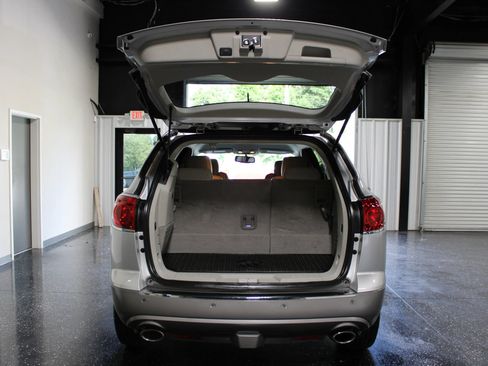 Used 2012 Buick Enclave Leather FWD image 31