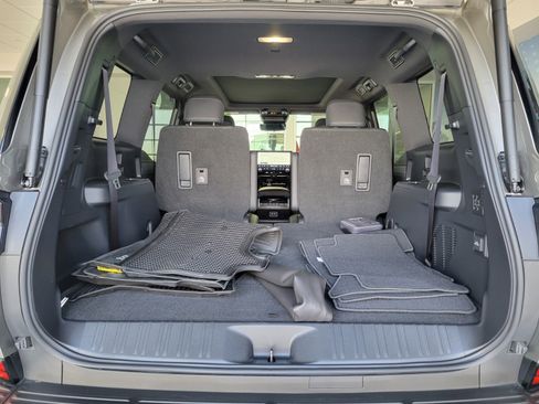 Used 2024 Lexus GX 550 w/ Accessory Package (31) image 14