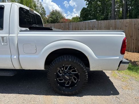 Used 2016 Ford F250 Lariat w/ Lariat Interior Package AWD/4WD image 17