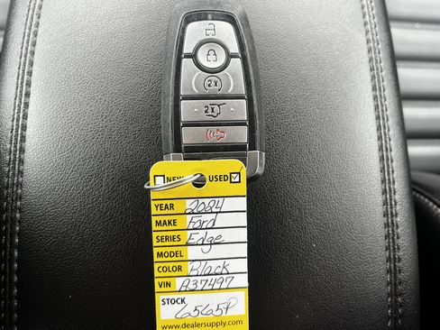 Used 2024 Ford Edge SEL w/ Convenience Package image 17