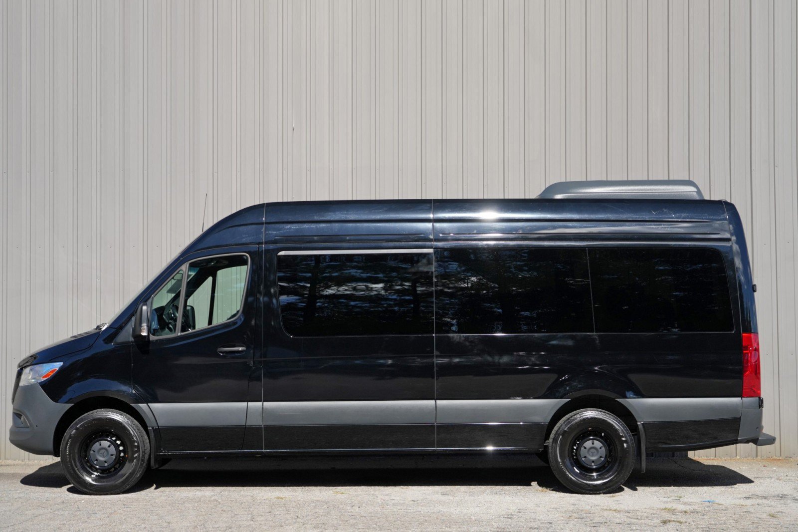 Used 2024 Mercedes-Benz Sprinter 2500 image 45