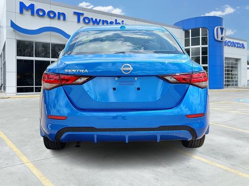 Used 2025 Nissan Sentra SV FWD image 5