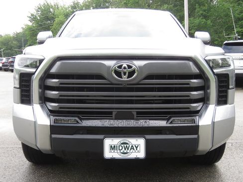Used 2023 Toyota Tundra Limited AWD/4WD image 2