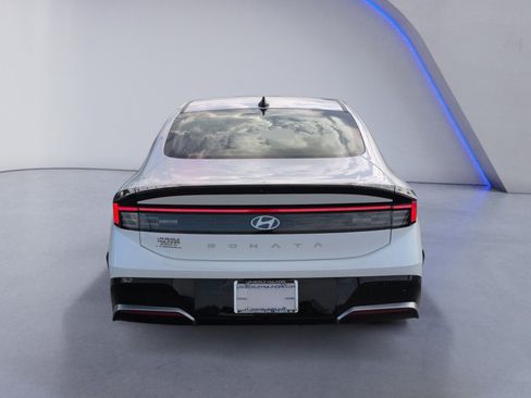 Used 2025 Hyundai Sonata SEL FWD image 8