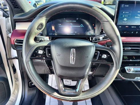 Used 2026 Lincoln Corsair Grand Touring AWD/4WD image 11