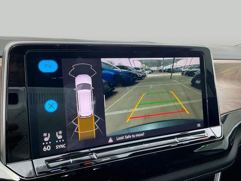 Used 2024 Volkswagen Atlas SE FWD image 27