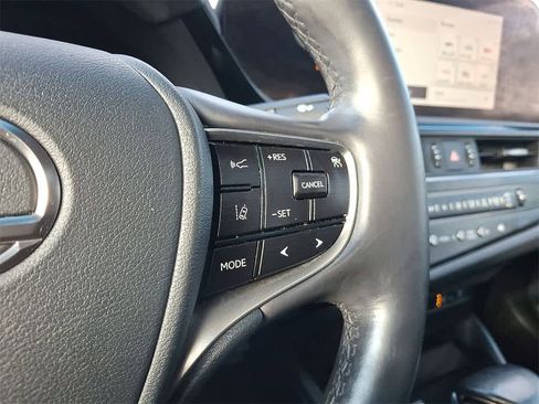 Used 2023 Lexus ES 300h w/ Premium Package image 18
