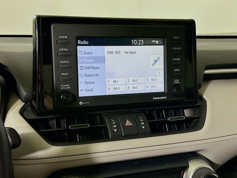 Used 2021 Toyota RAV4 XLE Premium image 25