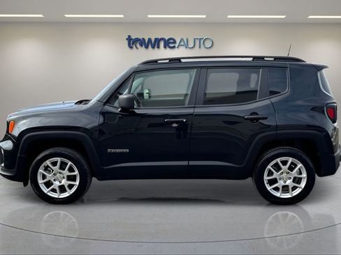 Used 2023 Jeep Renegade Latitude w/ Premium Group image 2