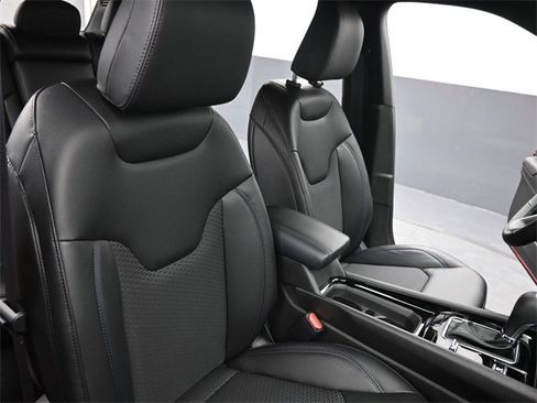 New 2026 Jeep Compass Latitude image 25