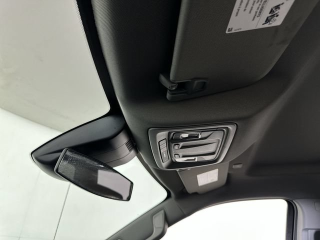 Used 2023 Chevrolet Silverado 1500 LT AWD/4WD image 19