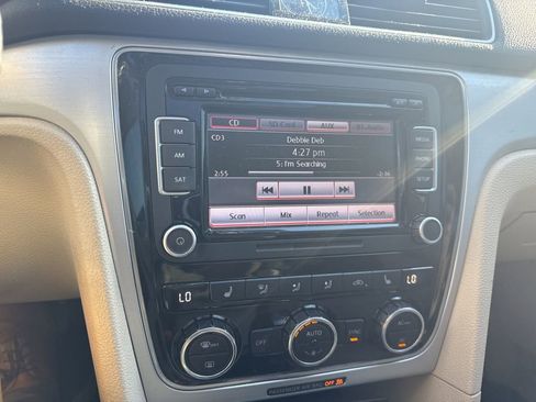 Used 2012 Volkswagen Passat 2.5 SE image 11