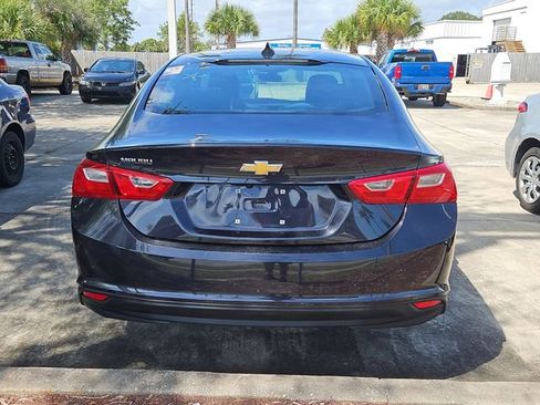 Used 2022 Chevrolet Malibu LS image 4