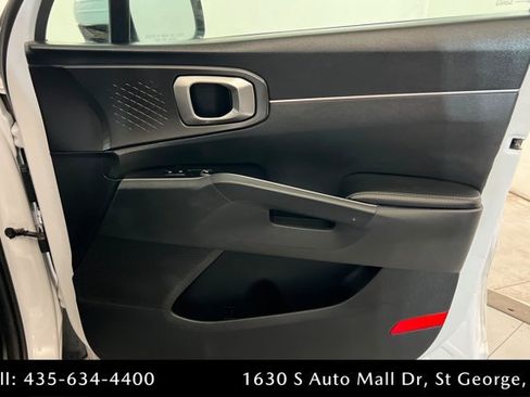 Used 2022 Kia Sorento LX AWD/4WD image 24