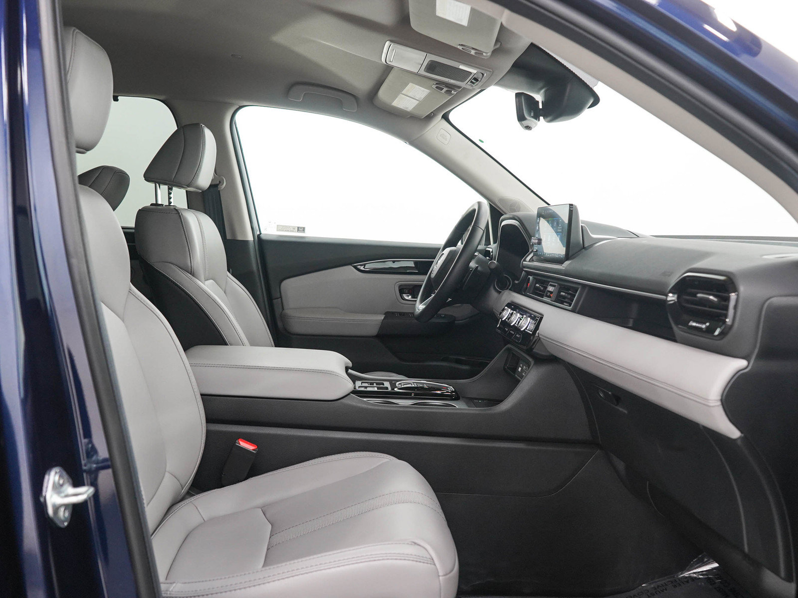 Used 2025 Honda Pilot EX-L image 13