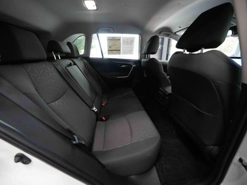 Used 2023 Toyota RAV4 XLE AWD/4WD image 25