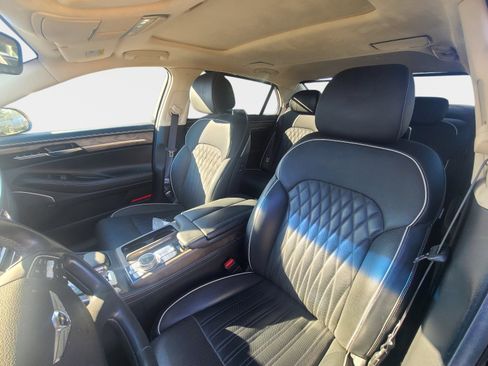 Used 2021 Genesis G90 5.0 Ultimate image 11