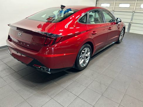 Used 2023 Hyundai Sonata SEL FWD image 3