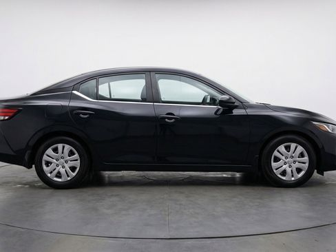 Used 2025 Nissan Sentra S FWD image 11