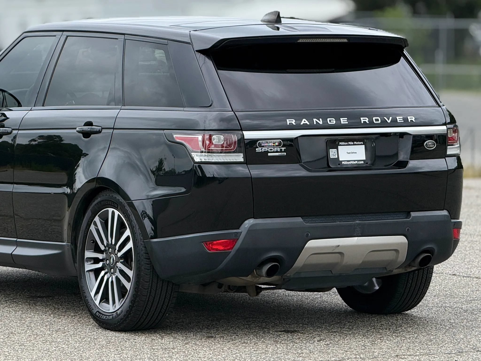 Used 2017 Land Rover Range Rover Sport HSE AWD/4WD image 16