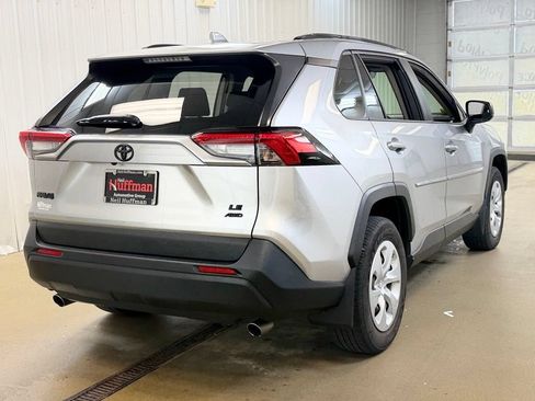 Used 2019 Toyota RAV4 LE w/ Carpet Mat Package AWD/4WD image 5