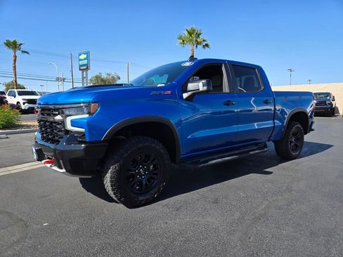 Used 2023 Chevrolet Silverado 1500 ZR2 w/ Technology Package AWD/4WD image 2