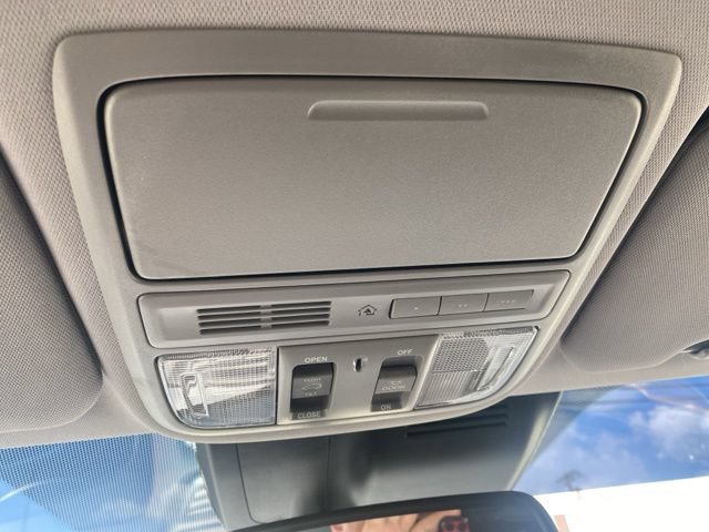 Used 2022 Honda CR-V Touring image 25