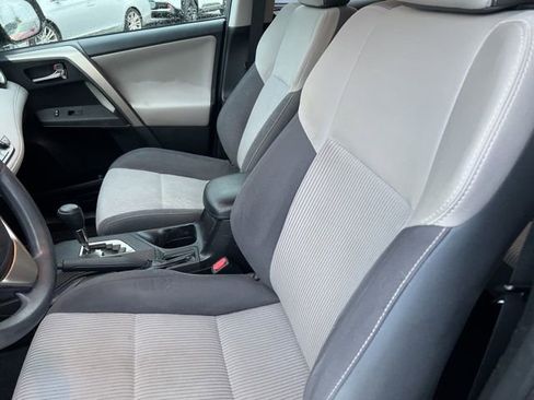 Used 2015 Toyota RAV4 XLE image 8