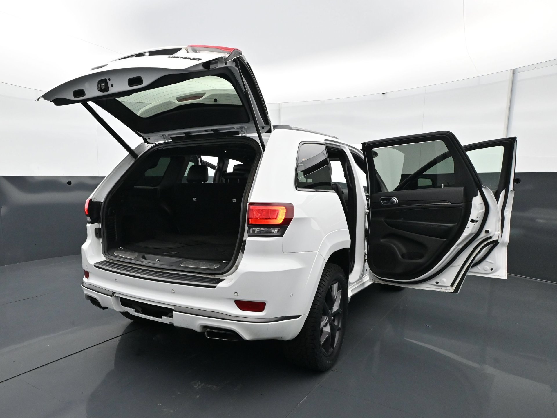 Used 2019 Jeep Grand Cherokee Limited X AWD/4WD image 34