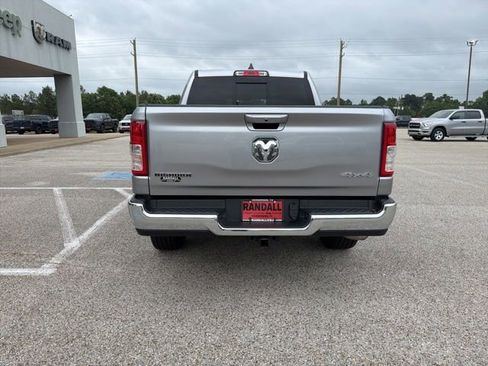 Used 2022 RAM 1500 Big Horn AWD/4WD image 6