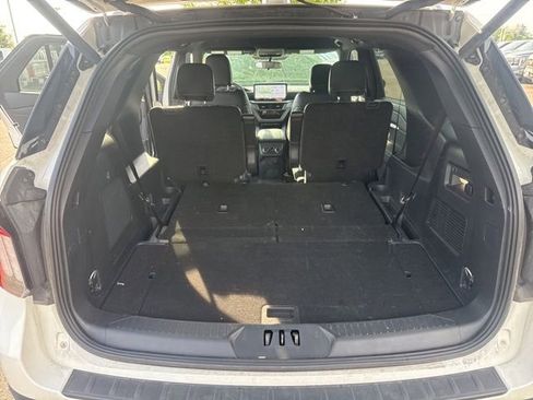 Used 2025 Ford Explorer ST-Line AWD/4WD image 28