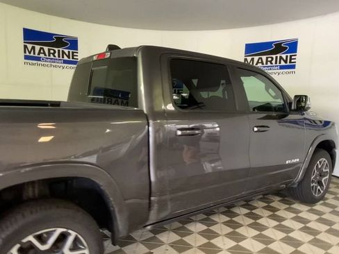 Used 2025 RAM 1500 Laramie AWD/4WD image 2