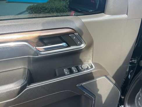 Used 2023 Chevrolet Silverado 1500 LT Trail Boss image 18