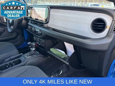 Used 2025 Jeep Wrangler Sport S image 28