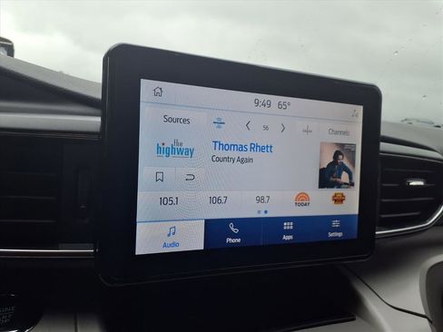 Used 2023 Ford Explorer XLT w/ Equipment Group 202A image 14